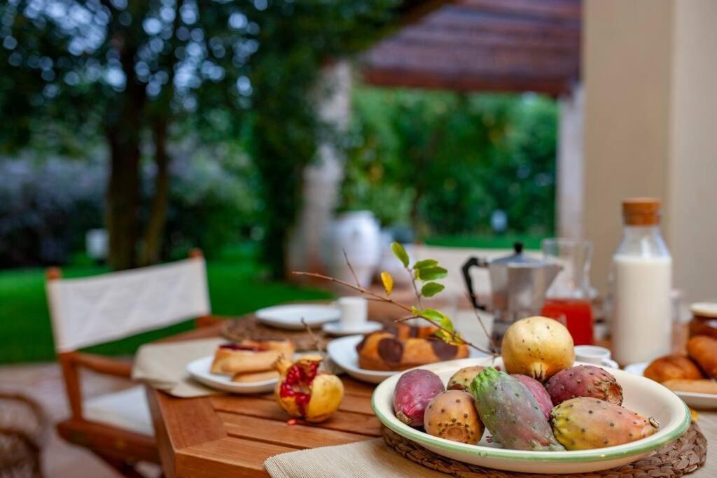 Spaziosa Villa Con Piscina E Giardino, פולינאנו א מארה מראה חיצוני תמונה