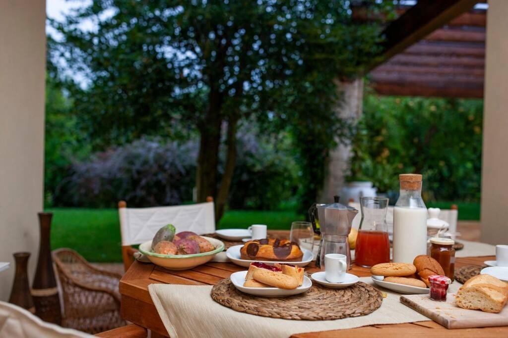 Spaziosa Villa Con Piscina E Giardino, פולינאנו א מארה מראה חיצוני תמונה