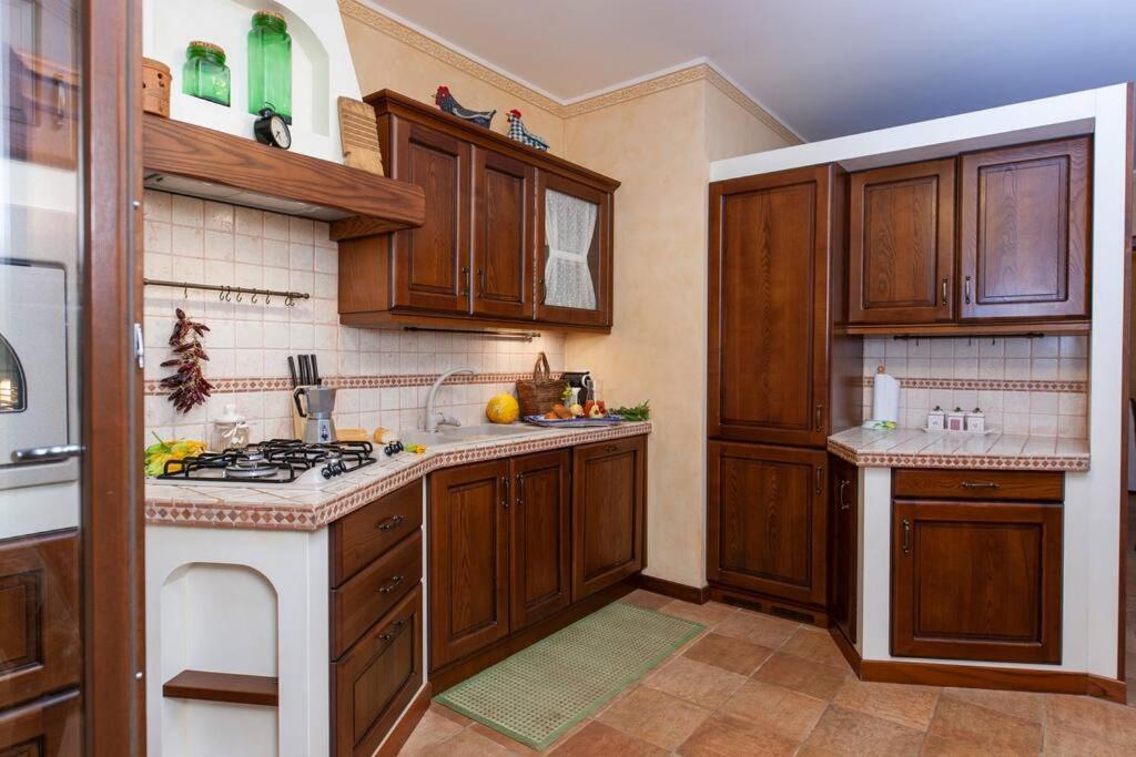 Spaziosa Villa Con Piscina E Giardino, פולינאנו א מארה מראה חיצוני תמונה