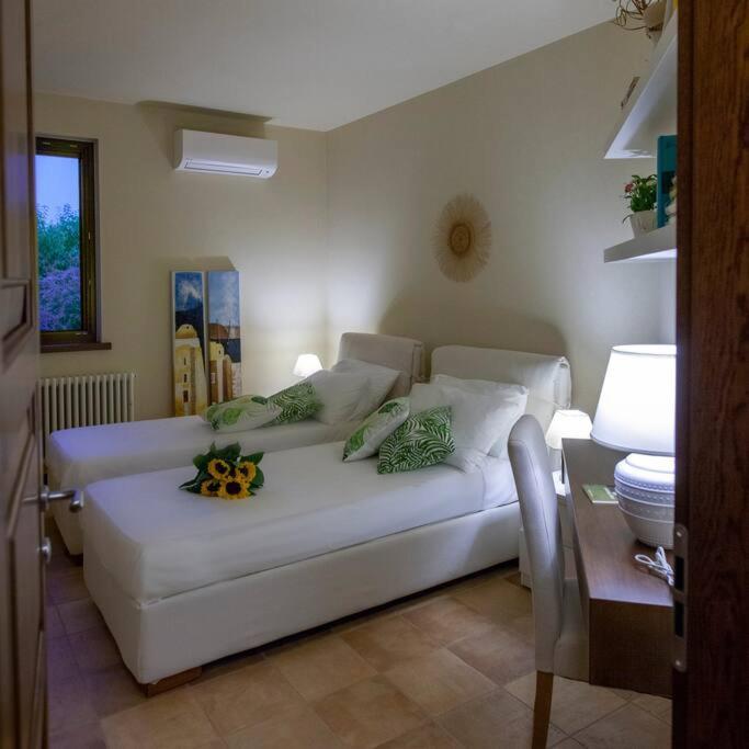 Spaziosa Villa Con Piscina E Giardino, פולינאנו א מארה מראה חיצוני תמונה