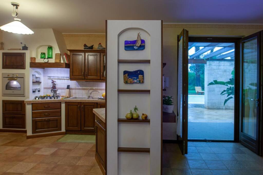 Spaziosa Villa Con Piscina E Giardino, פולינאנו א מארה מראה חיצוני תמונה