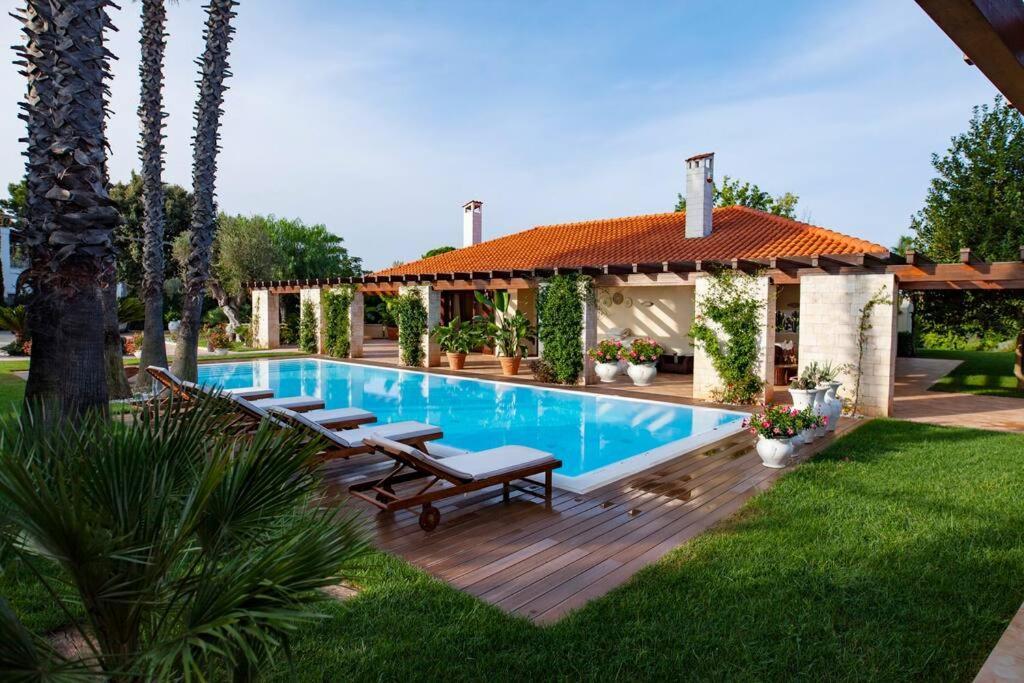 Spaziosa Villa Con Piscina E Giardino, פולינאנו א מארה מראה חיצוני תמונה